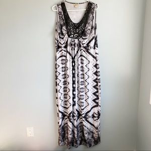 One World Black and White Maxi Dress